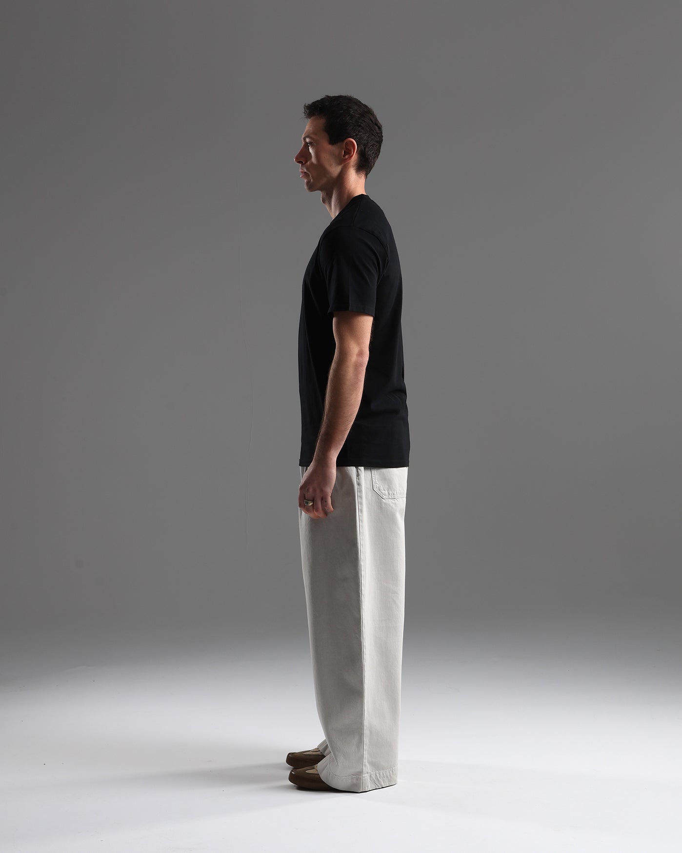 L1. ACTIVE TEE (BLACK)