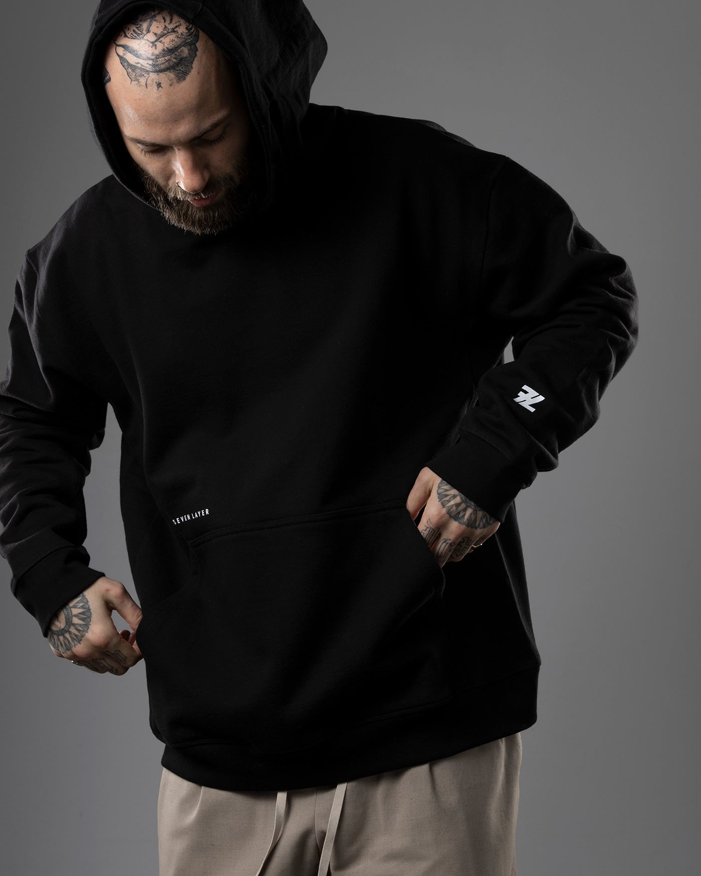 L3. Essentials Hoodie (Black)