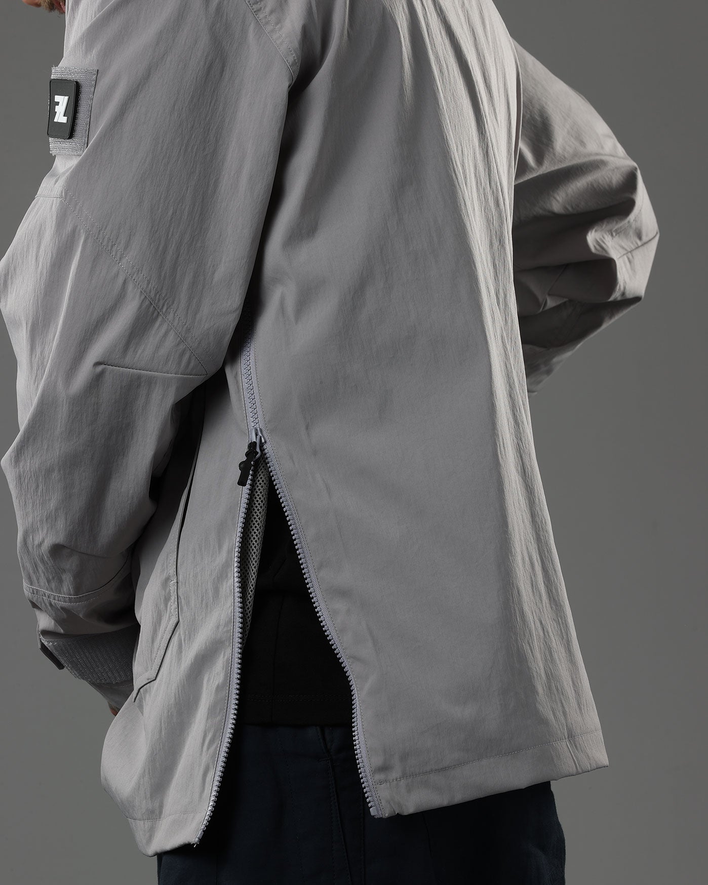 L5. RECON SMOCK