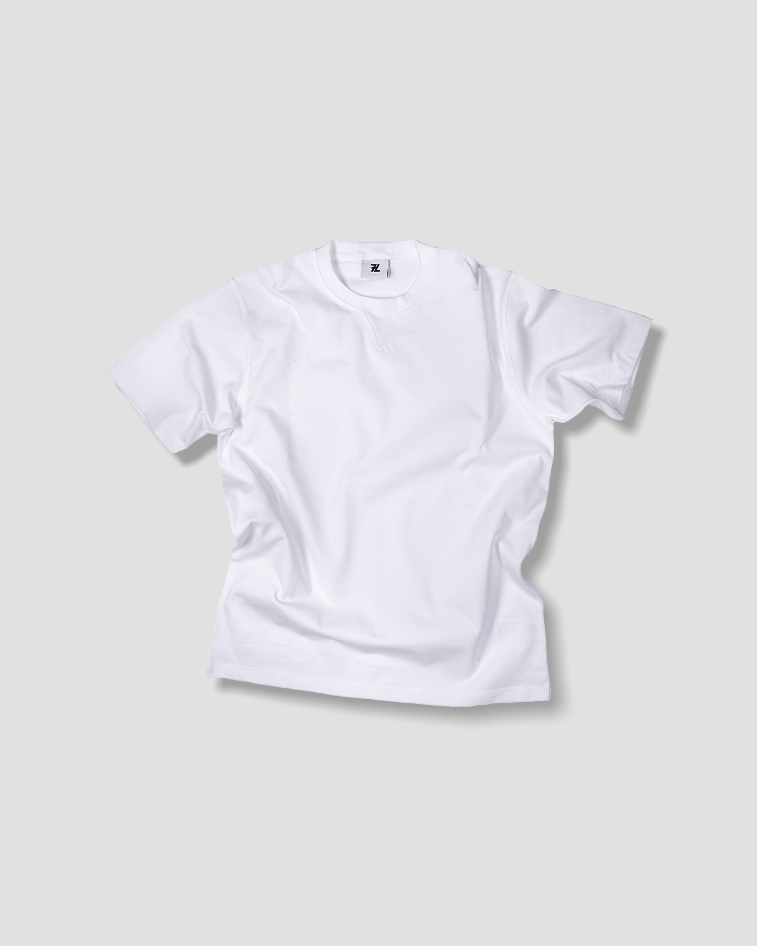 L1. ESSENTIAL TEE
