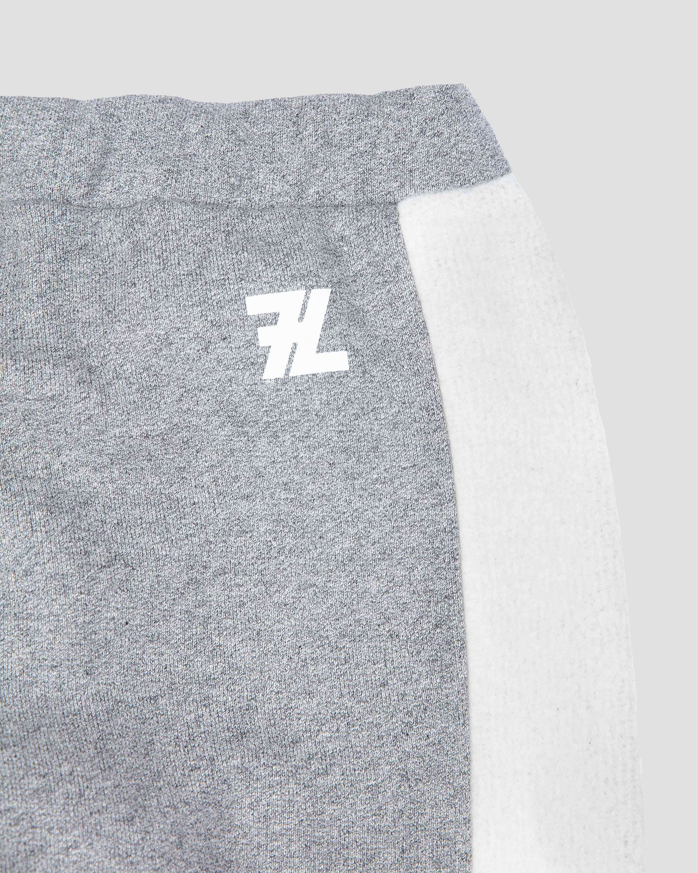 L3. Essentials Jogger (Grey)