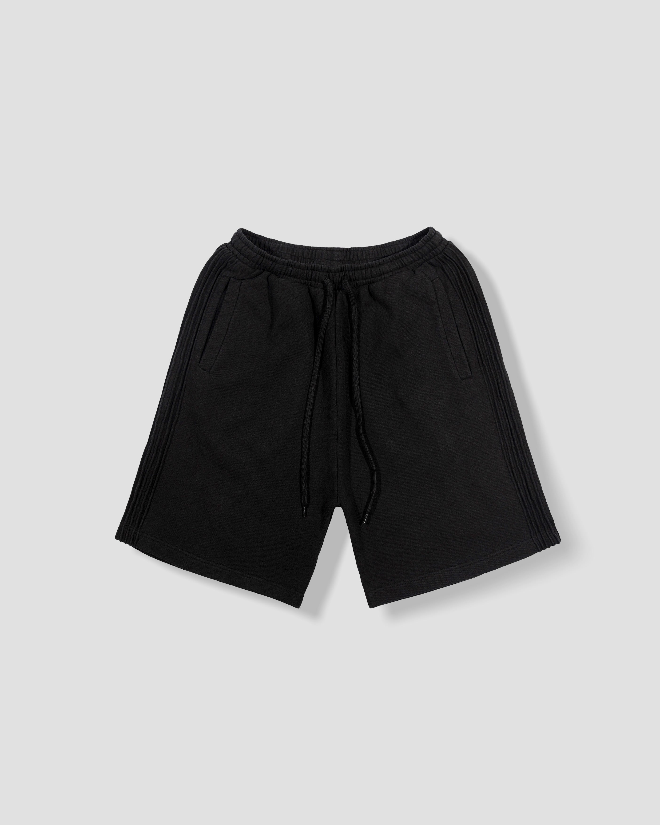 L3. Kuro Shorts (Black)